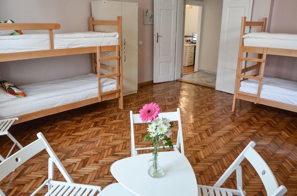 Roommates Hostel Beograd Eksteriør billede