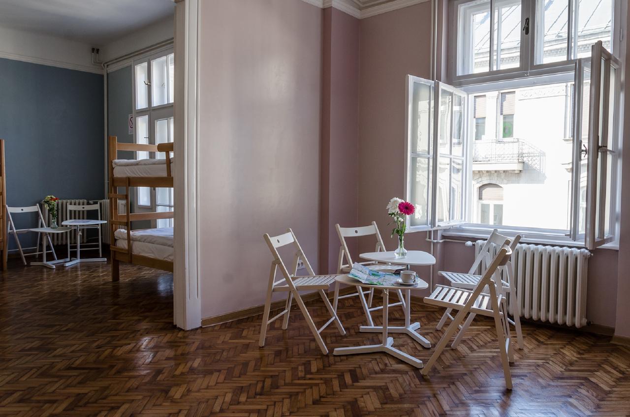 Roommates Hostel Beograd Eksteriør billede