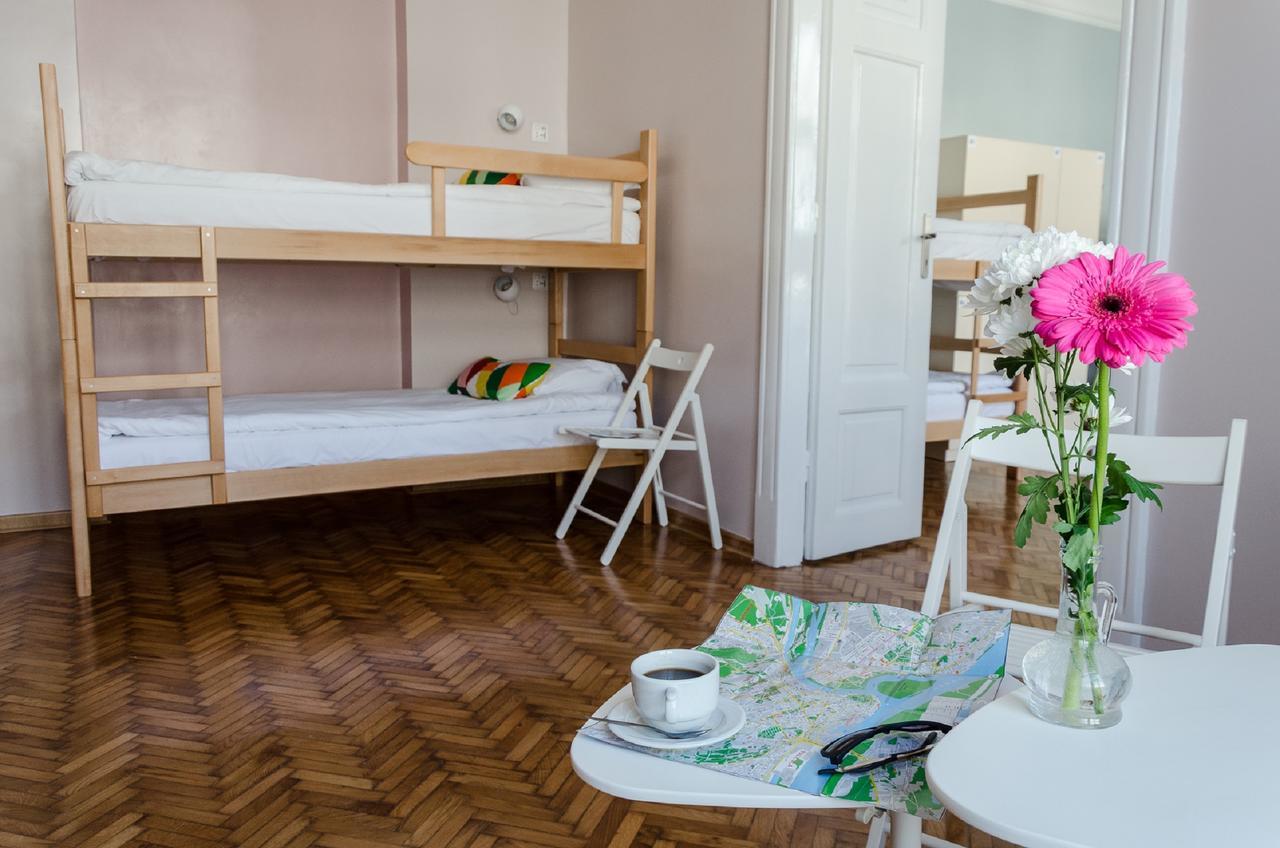 Roommates Hostel Beograd Eksteriør billede
