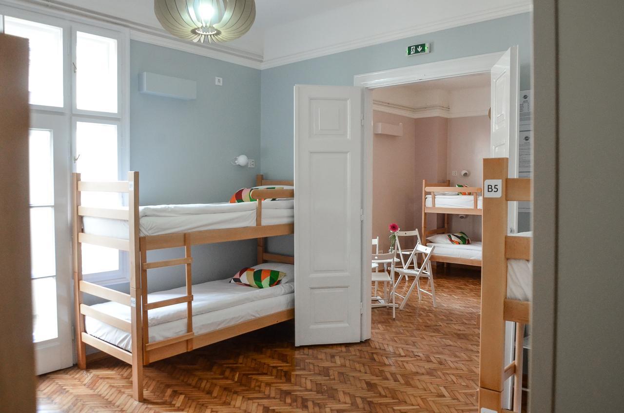 Roommates Hostel Beograd Eksteriør billede